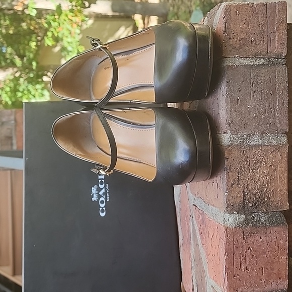 Coach Goldie Black Burnished Leather Updated Mary Jane Platform Heel 9.5 - Picture 2 of 15